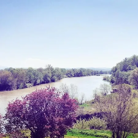 Plaza Ξενοδοχείο Varvarin