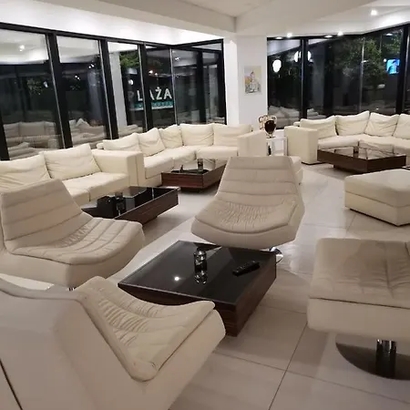 فندق Plaza Varvarin